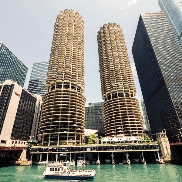 Marina City towers along the Chicago River
